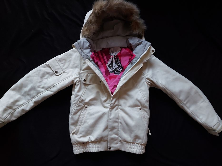 Volcom XS/S ,ThermoN insulation дамско сноуборд яке. 7К ,с екстри