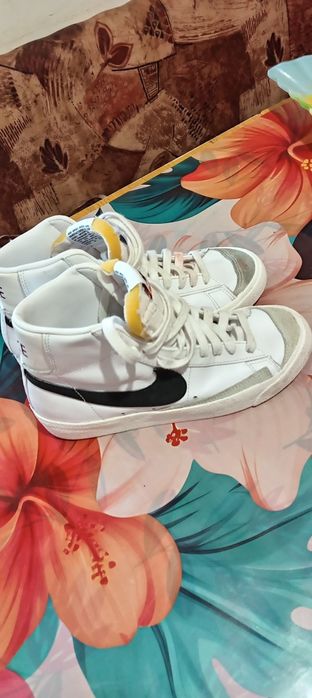 Дамски кецове Nike.