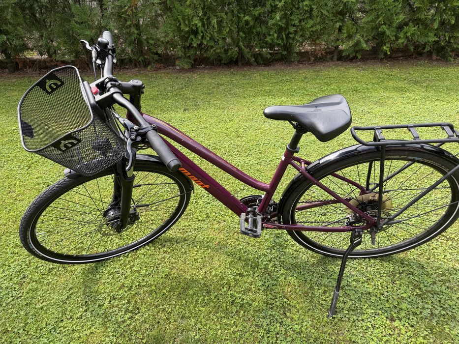 Vând bicicletă cu frâne hidraulice