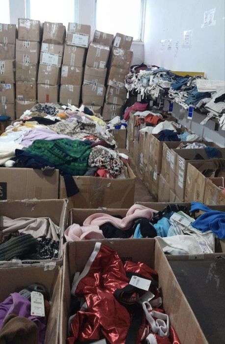 Lot haine outlet multibrand