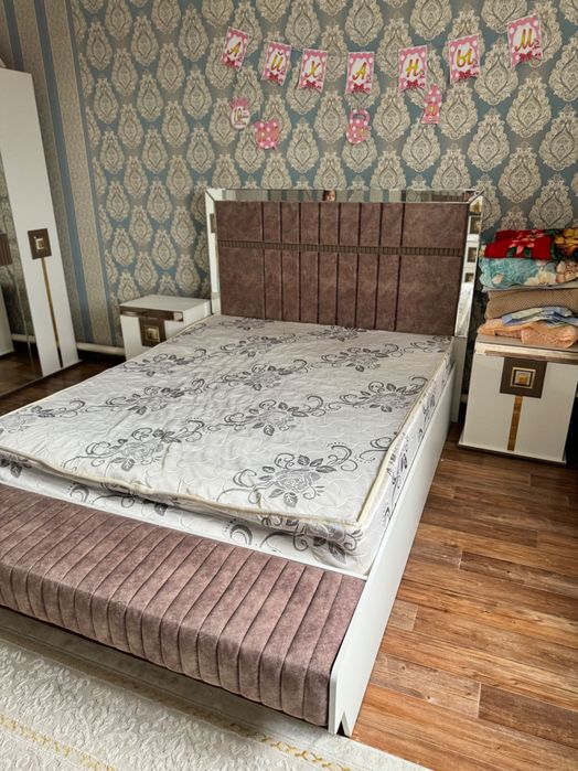 Спальный гарнитур