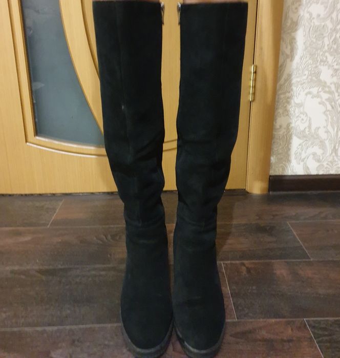 Продам зимние ботинки, сапоги 38р-39р.