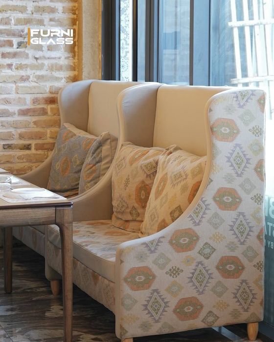 FURNIGLASS – Ishonch qozongan mebel