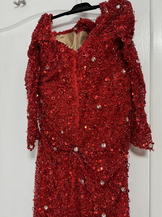 Rochie realizata la comanda manual