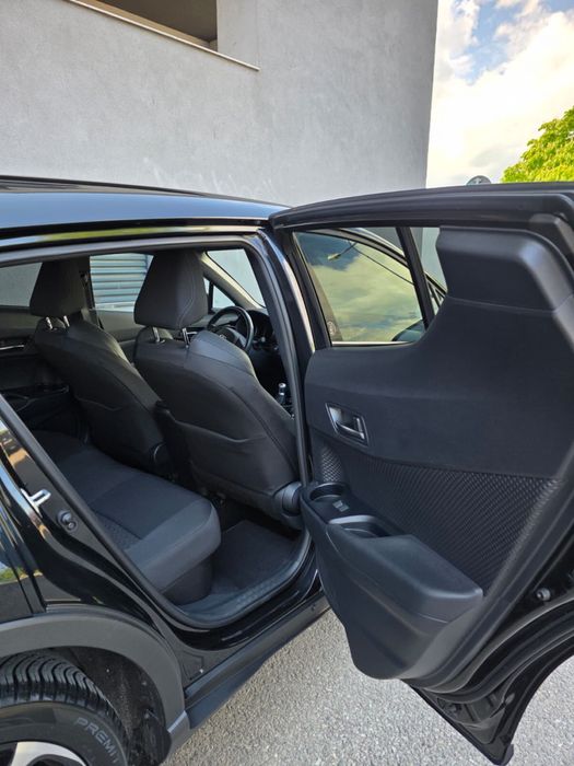 Toyota C-HR 2.0 Hybrid 2022  Deutschland