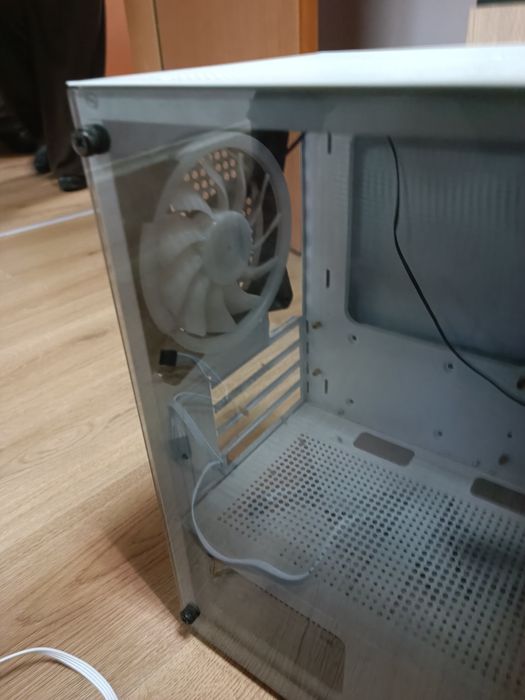 Геймърска кутия Deepcool ch160