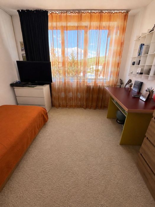Apartament 3 camere de vanzare - Motru