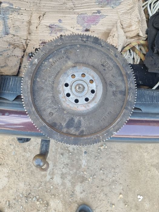 Продам запчасти на ауди