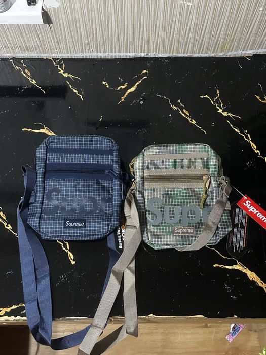 Чанта Supreme.