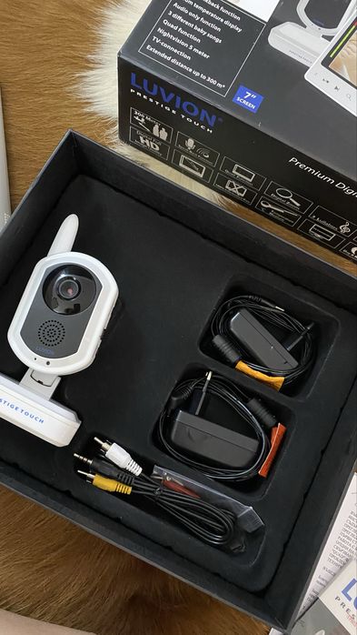 Видеокамера бебефон LUVION Prestige