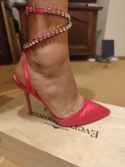 Sandale (pantofi) de damă  pt evenimente