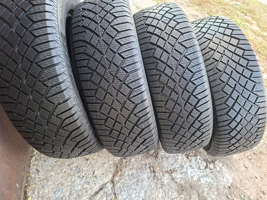 Продам шины 215/65/17 континенталь