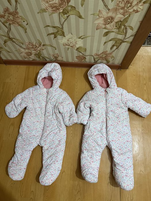 Продам детские зимние конбенезоны