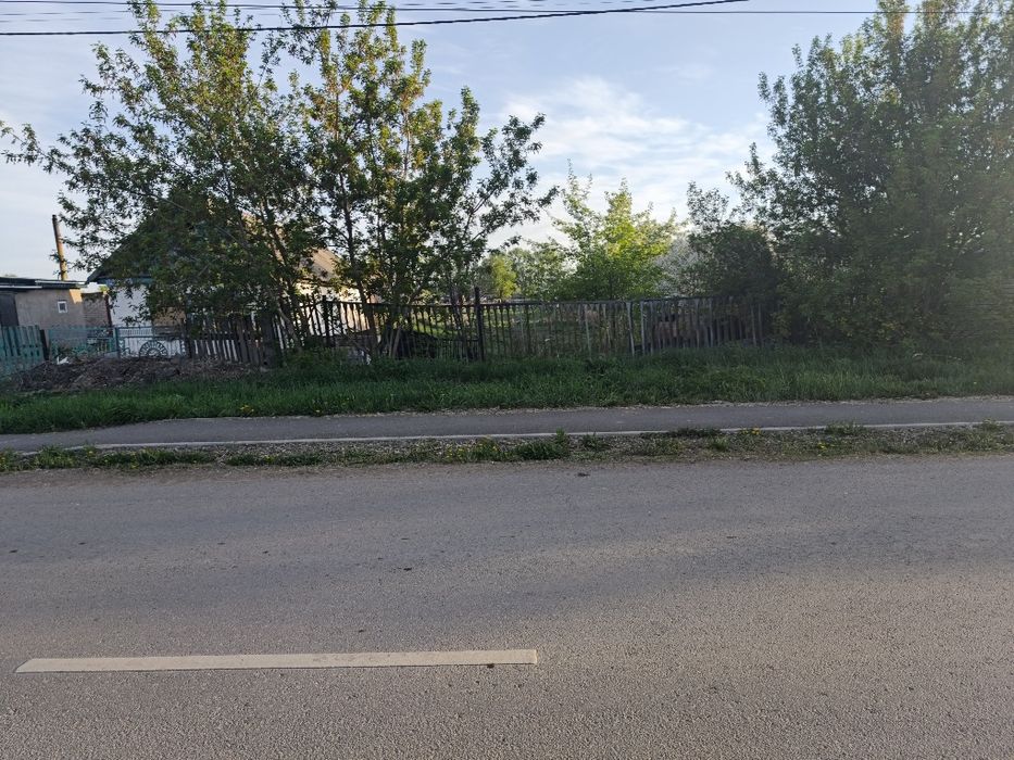 Продается земельный участок 18 соток.