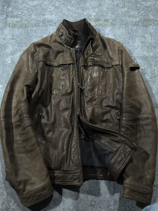 Geaca piele Peuterey