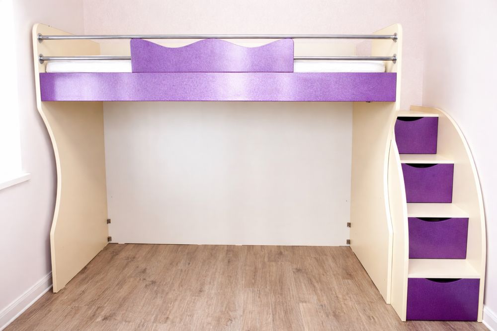 Кровать двухъярусная чердак