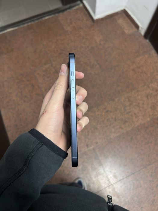 Продам Iphone 15 Pro Max 512gb