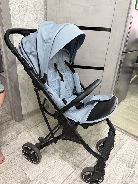 Продам коляску.