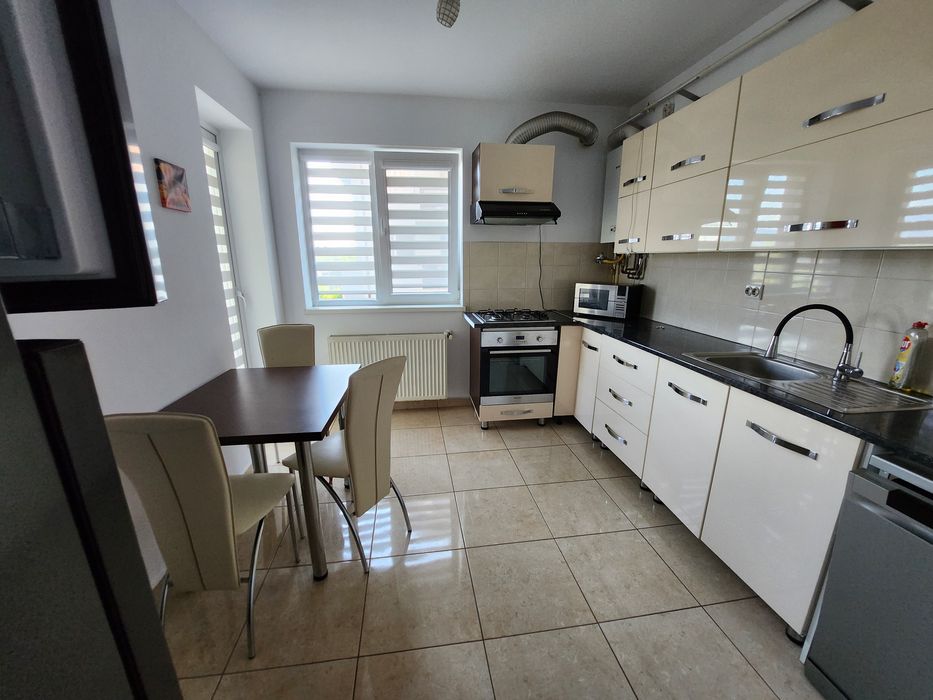 Inchiriez apartament 2 camere, mobilat si utilat, Brasov