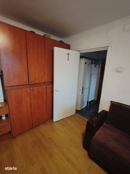 Berceni,Straja Resita,Str Gradistea Mega Image