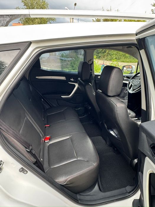 Продам JAC S3 2015 года