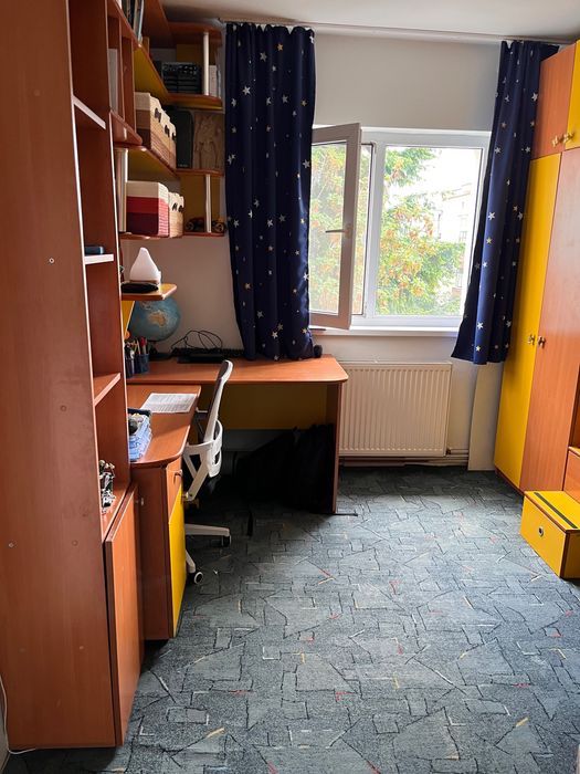 Mobilier camara copil culoare lemn natur combinație