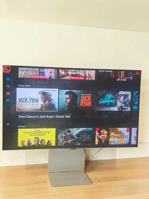Samsung ViewFinity S9 – 27” 5K IPS Professional Monitor