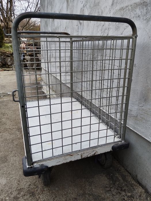 Стара Соц Товарна Количка Панелна Товарна Количка За Складове.