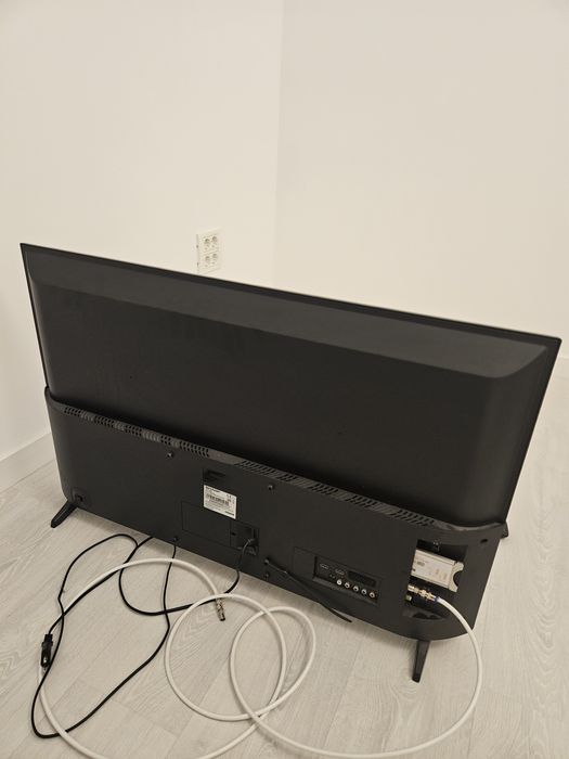 Tv Sharp 101 cm sunet harman kardon