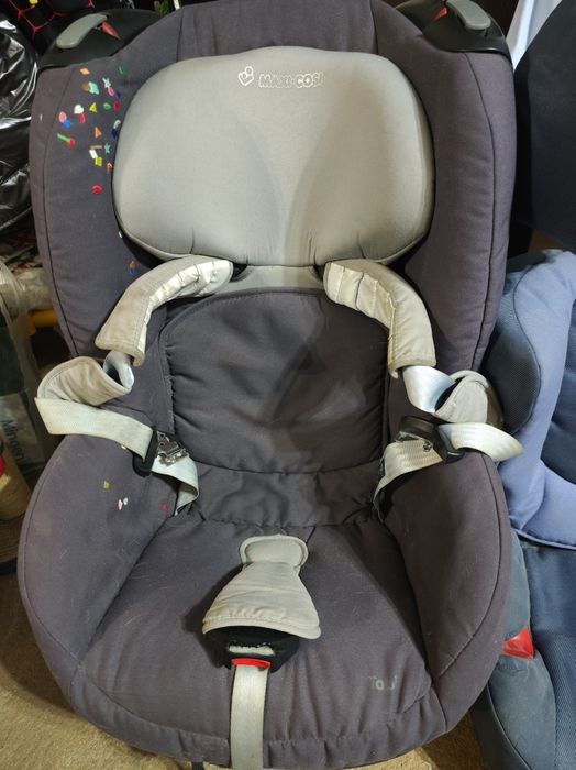 2 детских кресла MAXI-COSI