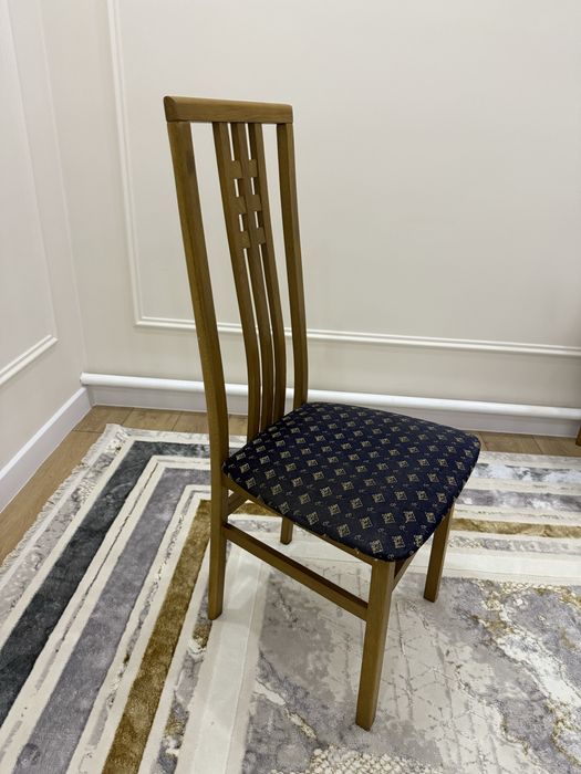 Купим такие стулья