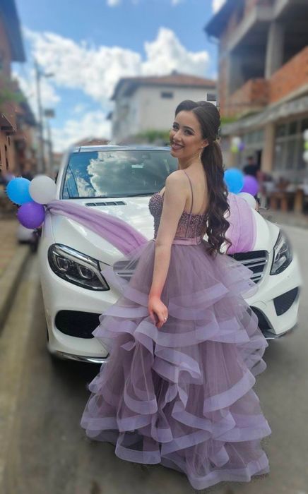 Продавам балната си рокля!