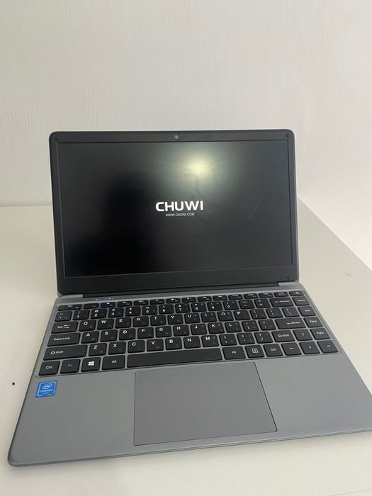 Айфон 11 и Ноутбук