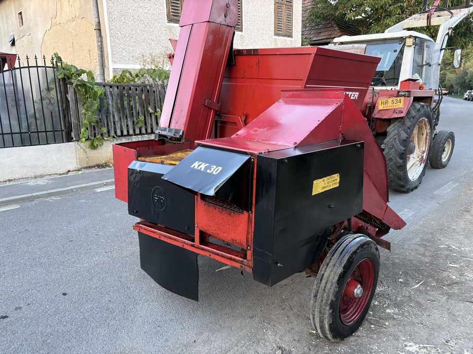 Culegator dupa tractor