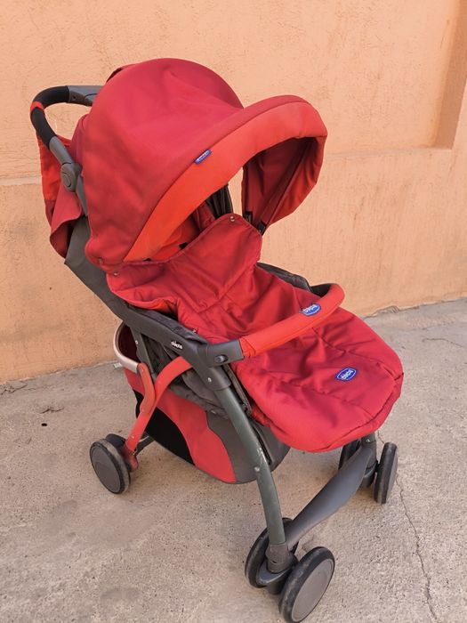 Продаётся коляска Chico