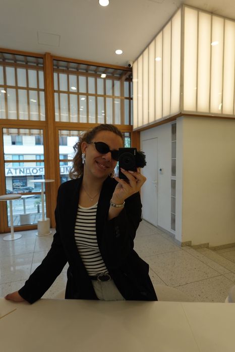 Sony ZV-1F vlogging camera + SD карта