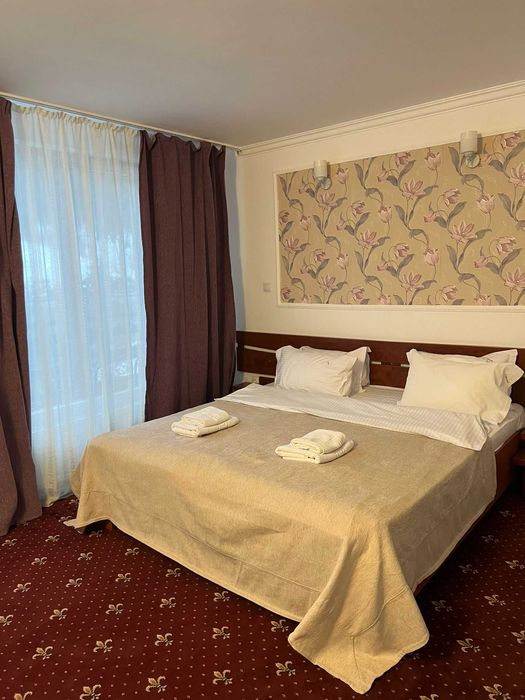 Pensiune restaurant 12 camere 4 margarete Predeal P+2E+M * PROPRIETAR