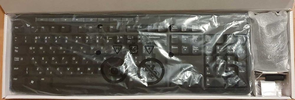 Продавам безжичен комплект клавиатура/мишка Logitech