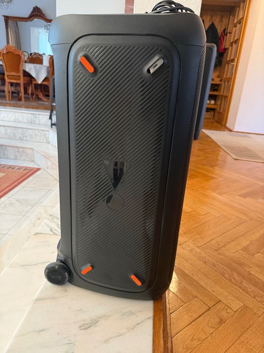 Boxa Jbl Partybox 310 240W cu baterie si cablu de incarcare extra micr