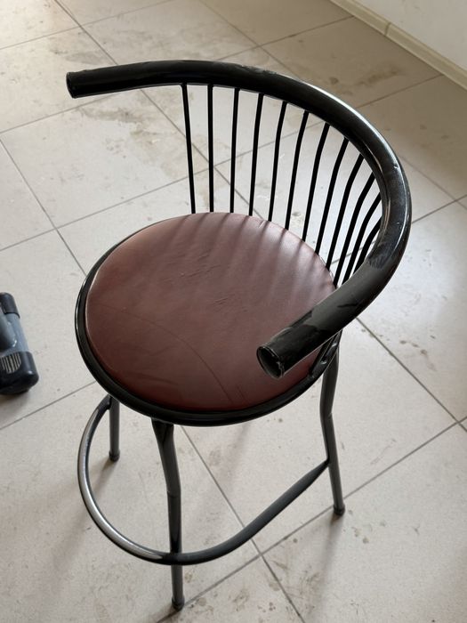 Барный столик для визажиста