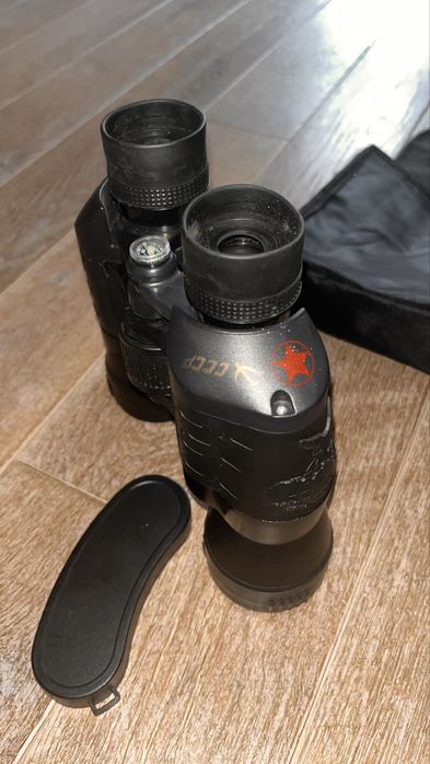 Бинокъл с калъф.