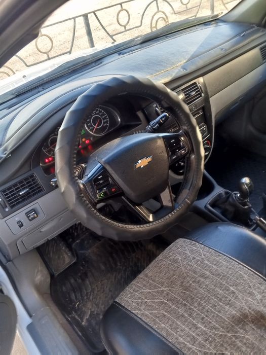 Gentra  yili 2019oxr 2020 probeg 1krug