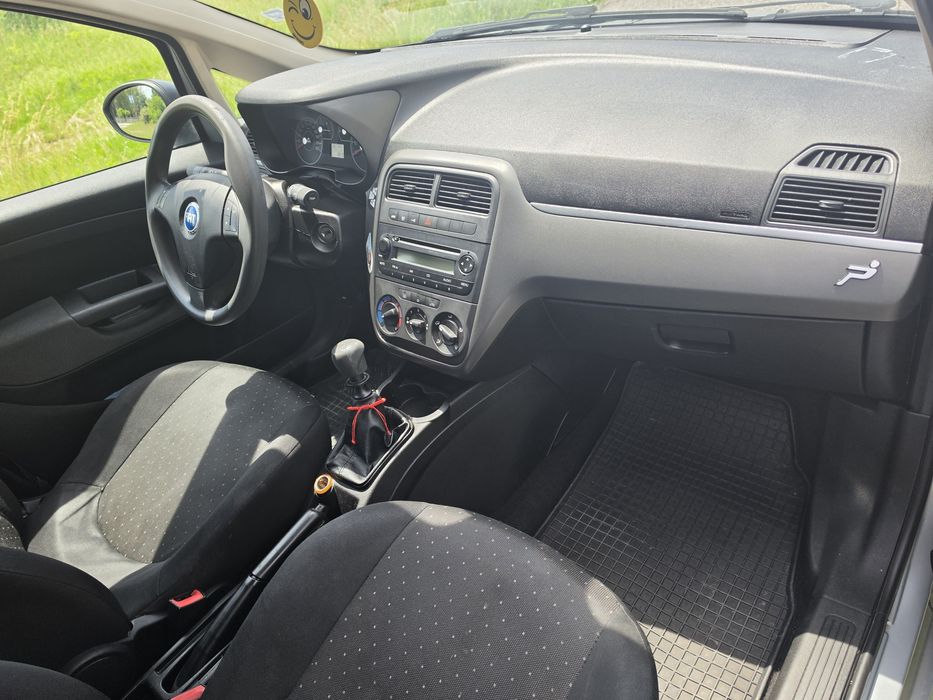 Продавам Fiat Grande Punto 1.4 70к.с