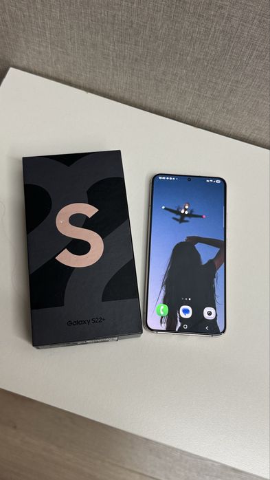 Продам Samsung Galaxy S22 Plus