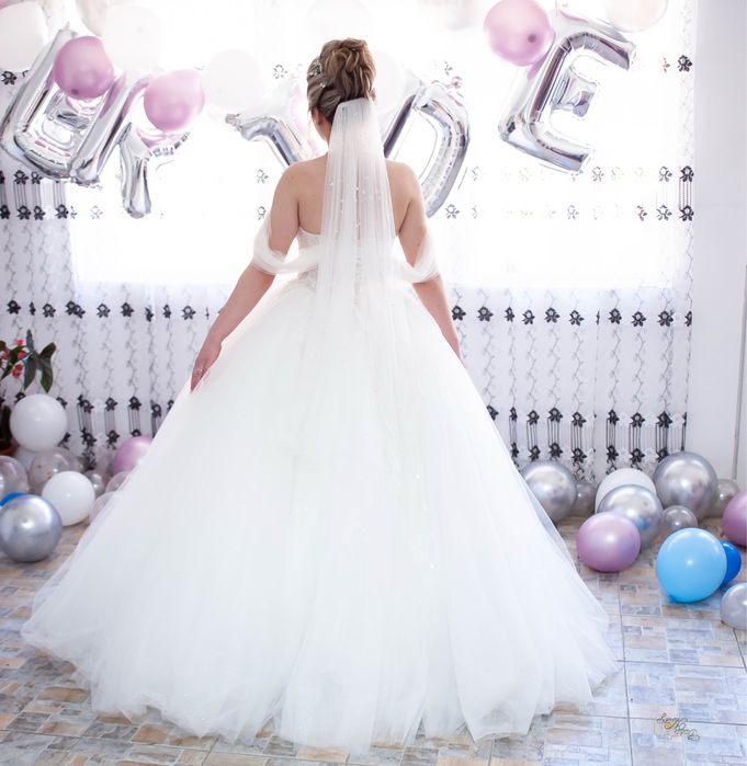 Vand rochie de mireasa