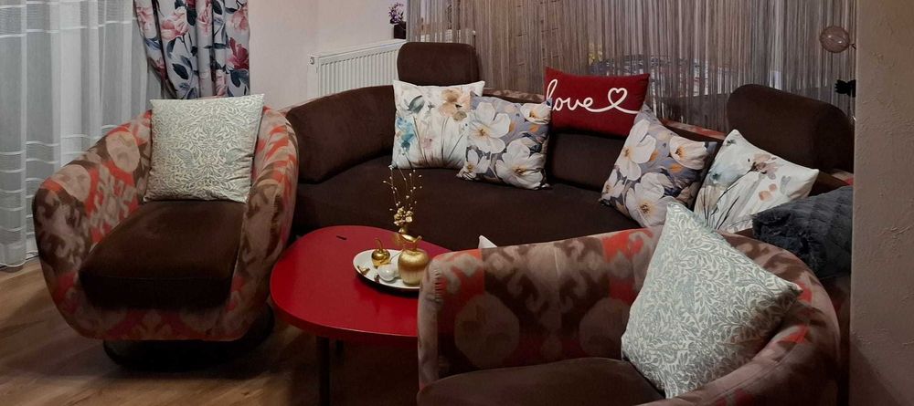 Vand set canapea, fotolii si masuta cafea