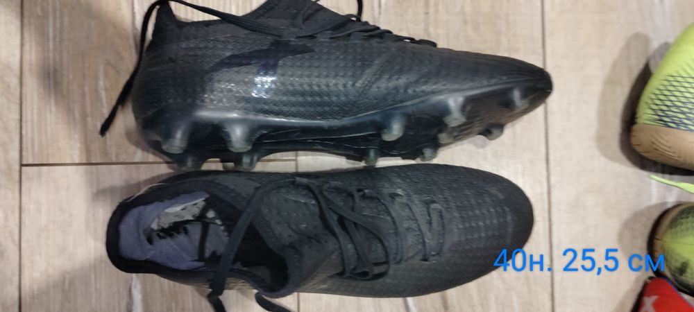 Футболни бутонки, стоножки размери от 40 до 42