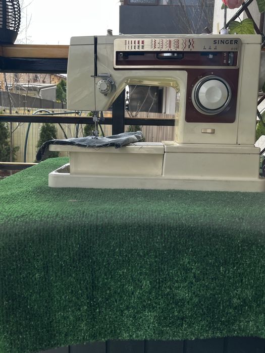 Masina de cusut Singer