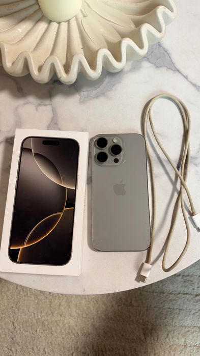 iPhone 16 Pro, 256GB, Natural Titanium