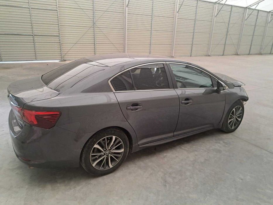 Toyota Avensis 1995 / 105 - avariata